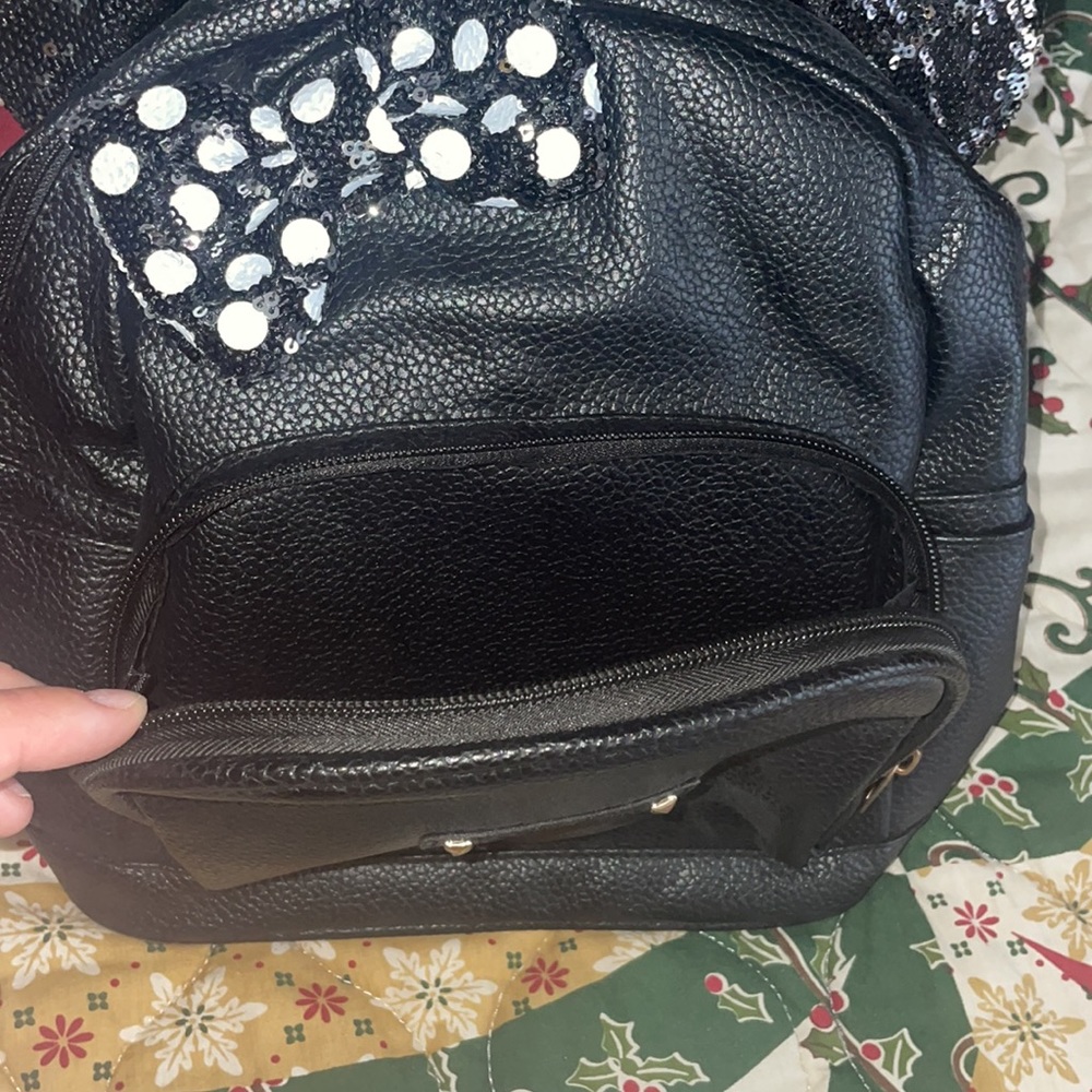 Mini Disney Backpack - Picture 4 of 6